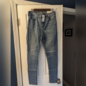 Brand new! American Eagle skinny jean